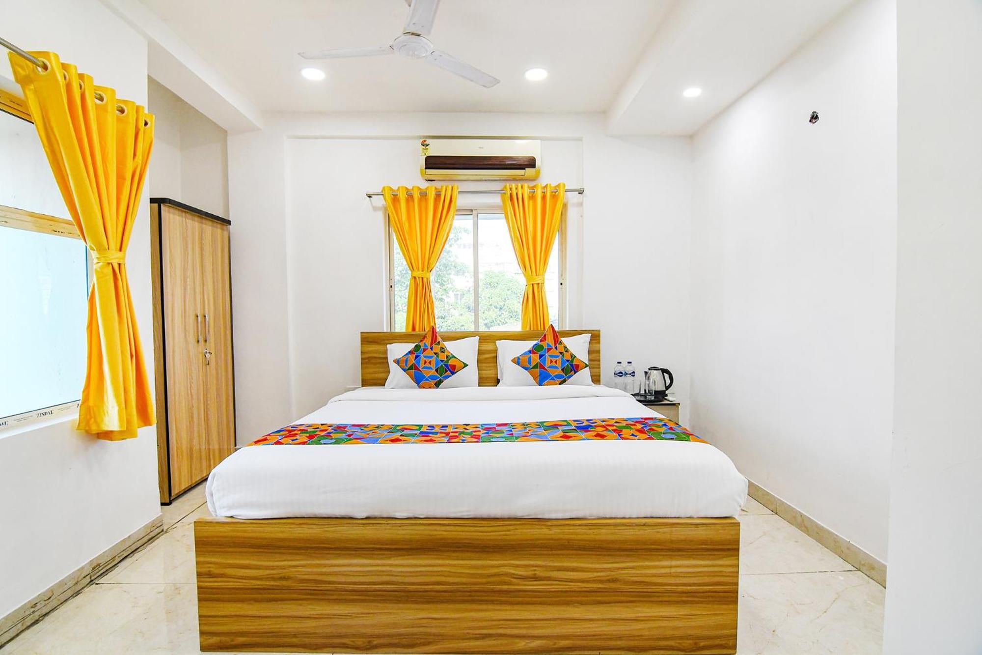 Fabhotel Grand Hazra Inn - Nr Ballygunge Station Calcutá Exterior foto