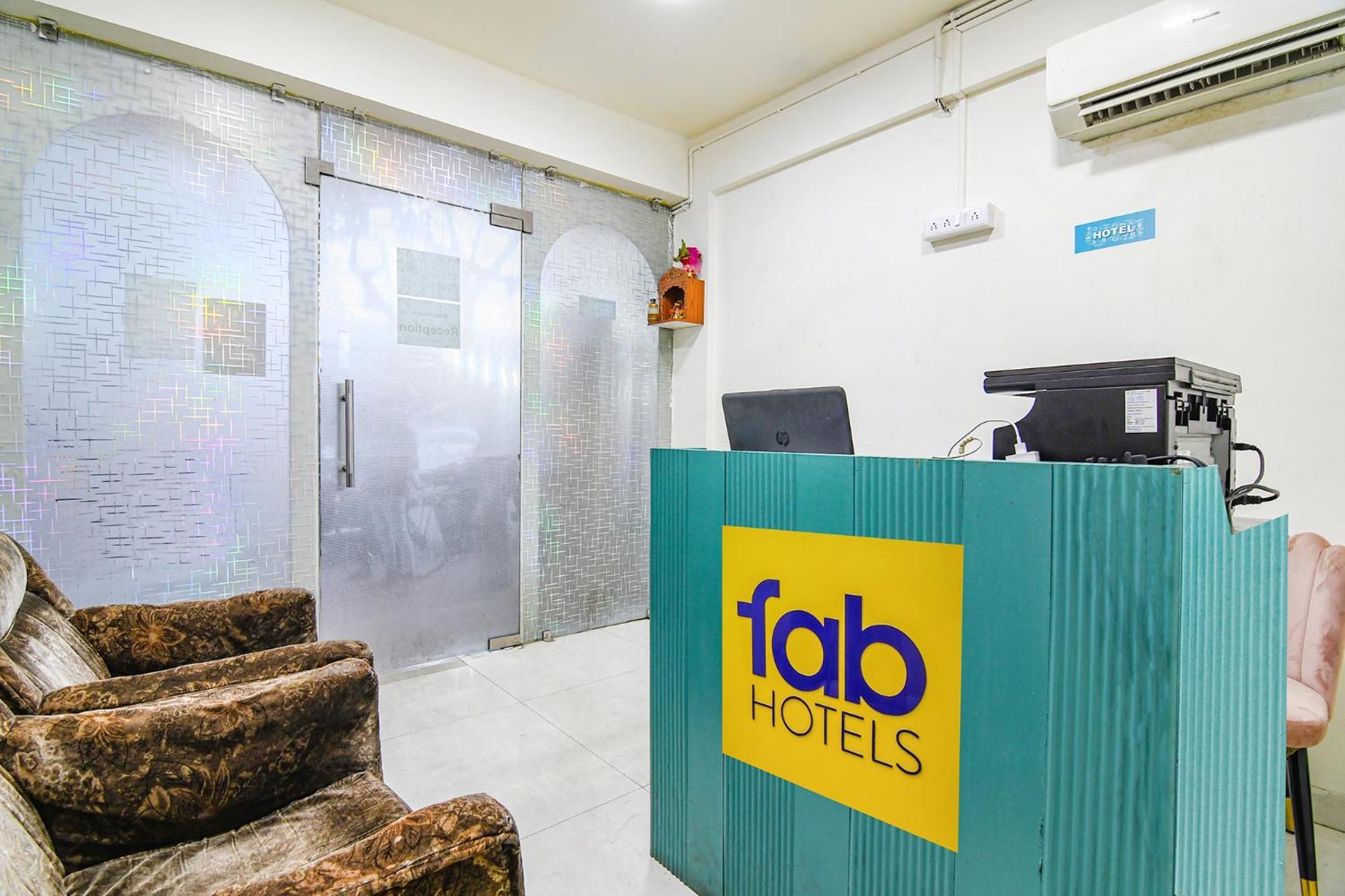 Fabhotel Grand Hazra Inn - Nr Ballygunge Station Calcutá Exterior foto